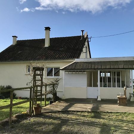 Gite Cottage Chaleureux En Pleine Campagne Vue Sur Les Monts Et Forets Et Le Chateau De Carrouges Exteriér fotografie